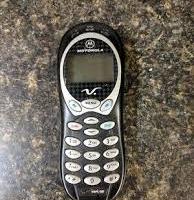 Motorola 120C Cell Phone