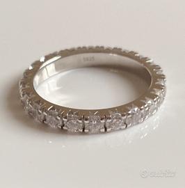 Anello Eternity in argento
