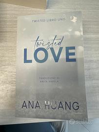 Twisted Love di Ana Huang Nuovo