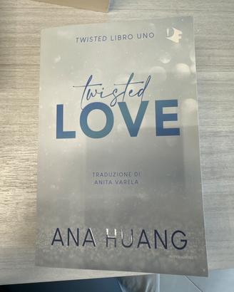 Twisted Love di Ana Huang Nuovo