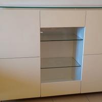 Credenza bianca, con top in vetro