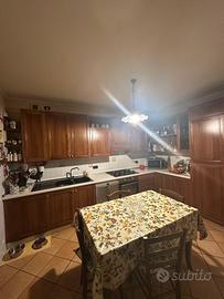 Cucina completa in legno