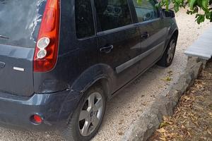 Ford Fiesta 1,4 TDCi  12/2006 neopatentati