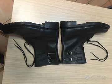 Anfibi militari nuovi numero 43.