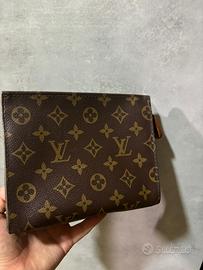 Louis Vuitton pochette