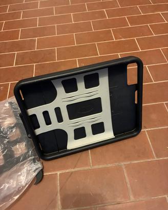 Porta tablet da auto