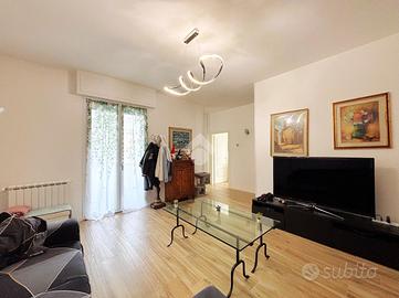 CASA SEMINDIPENDENTE A MONTALE