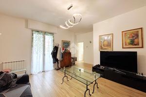 CASA SEMINDIPENDENTE A MONTALE