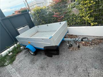 Carrello rimorchio auto