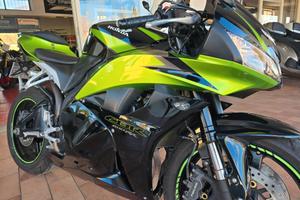 Honda CBR 600 RR IN PROMO 5.900 €