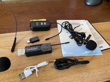 Microfono con archetto e attacco USB e lavallier