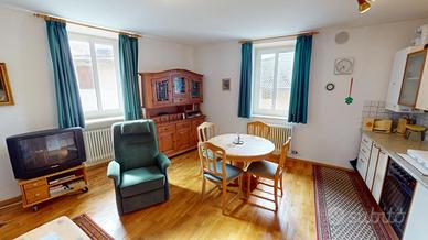 Bilocale sulla piazza del paese a Vervò (Trento)