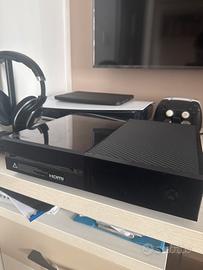 Xbox one 500gb nera + joystick + 2 giochi (COD)
