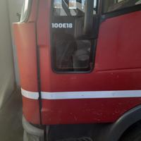 Autonegozio per salumi e formaggio