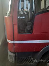 Autonegozio per salumi e formaggio