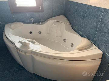 Vasca idromassaggio