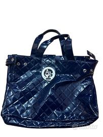 Borsa Armani Jeans blu vernice trapuntata