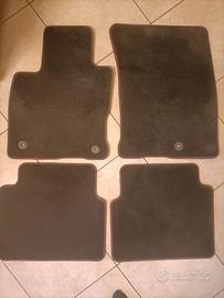 TAPPETINI MOQUETTE FORD KUGA ST LINE cucit. rosse