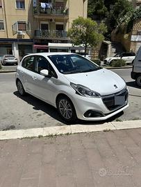 PEUGEOT 208  Active Benzina + accessori