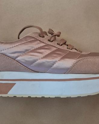 Scarpe da Ginnastica.