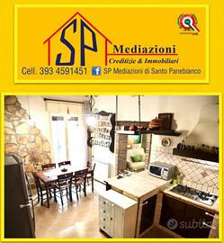 Singola con Cortile e Terrazzo