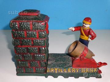 Vecchio salvadanaio in ghisa Artillery bank