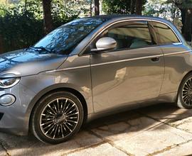 500e Cabrio La Prima by Bocelli 42kw
