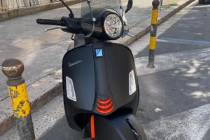 Vespa 300 GTS sport