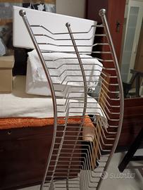 Porta CD/DVD  a colonna in metallo