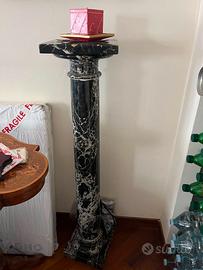 COLONNA IN MARMO NERO VENATO