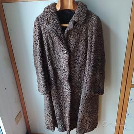 Pelliccia di persiano marrone