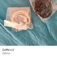 n.2 cuffie