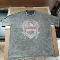 T-shirt in cotone con stampa Harley D