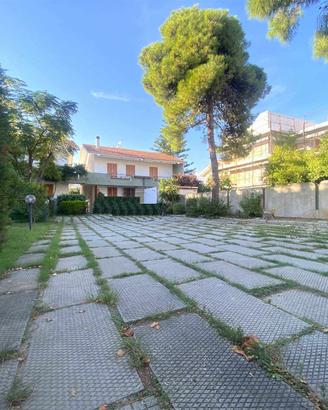 Rif.RI0170- villa montepaone