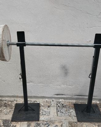 Rack per sollevare pesi.