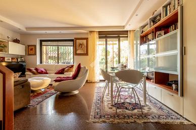 VILLA A SCHIERA A MONTE SAN PIETRO