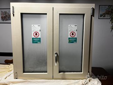 Finestra in alluminio