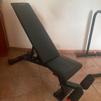 Panca rinforzata e inclinabile nera