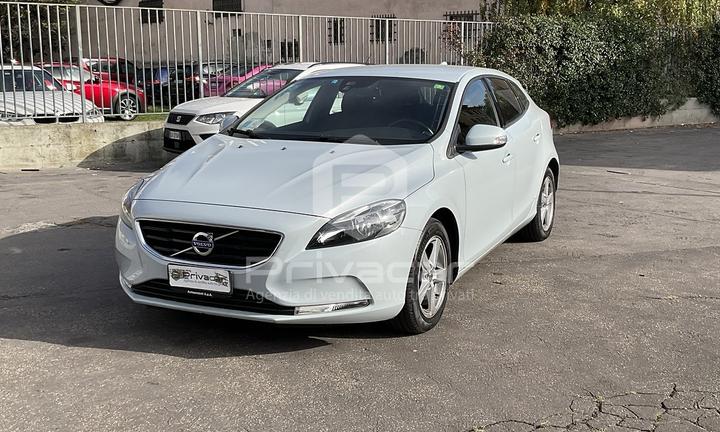 VOLVO V40 T2 Kinetic