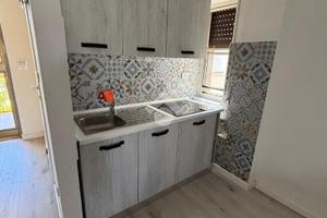 MONOLOCALE A MANFREDONIA