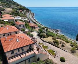 Appartamento fronte mare on accesso alla spiaggia