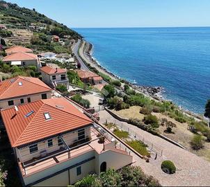 Appartamento fronte mare on accesso alla spiaggia