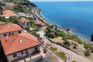 Appartamento fronte mare on accesso alla spiaggia