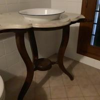 Antico lavamani toilette