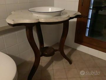 Antico lavamani toilette