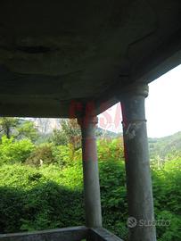 Splendida Villa d'epoca collabente