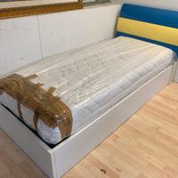 Letto in legno una piazza