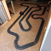 Carrera Go 4 piste con estensioni e 21 slot car