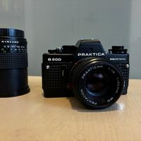 Praktica B200 con obbiettivi