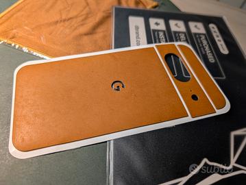 dBrand Real Tan Leather skin per Pixel 8 (non Pro)